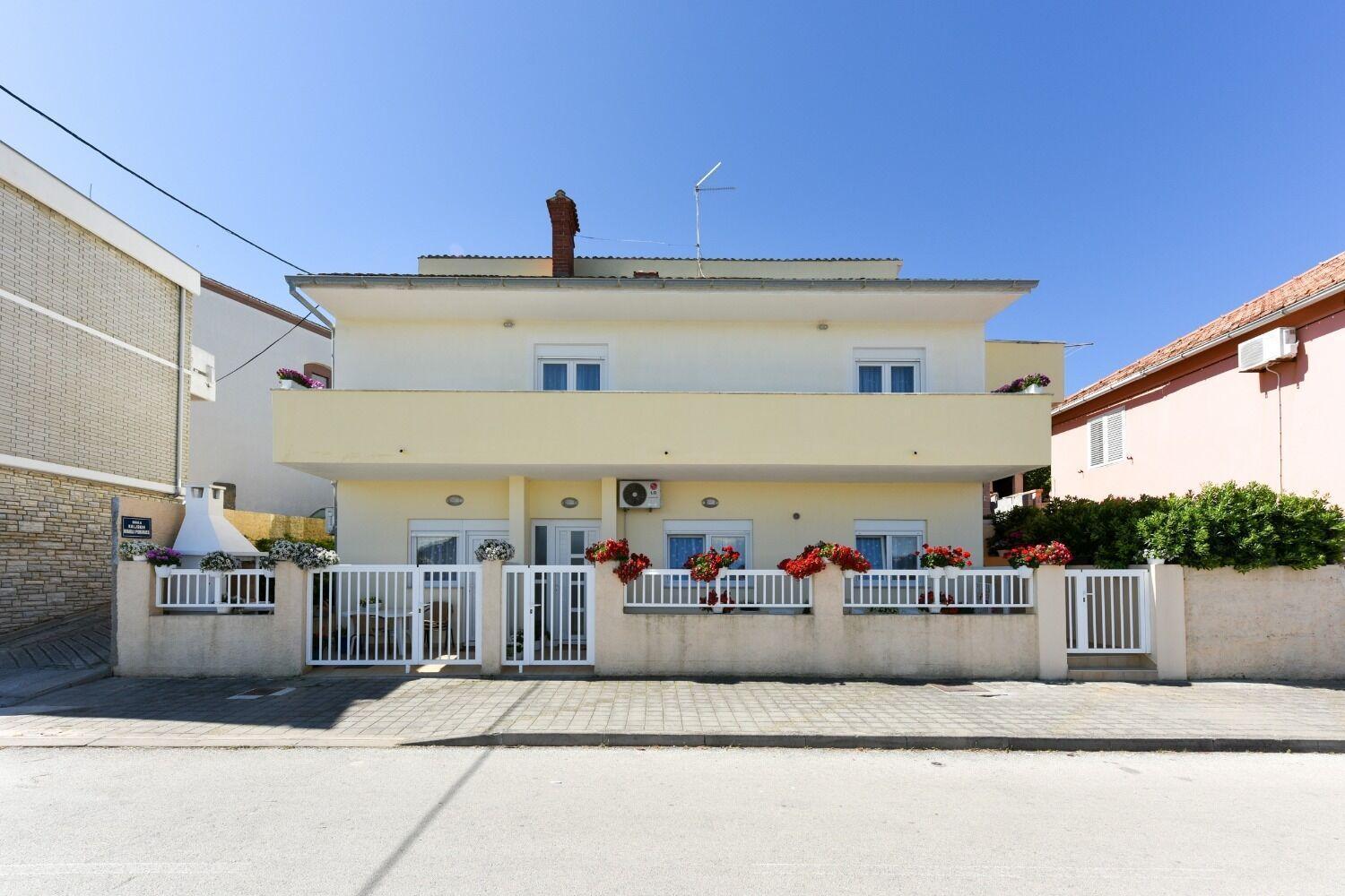 Apartments Kolt - 15M From Sea Kali Esterno foto